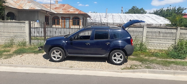 DACIA Duster 2010 — imagine 4