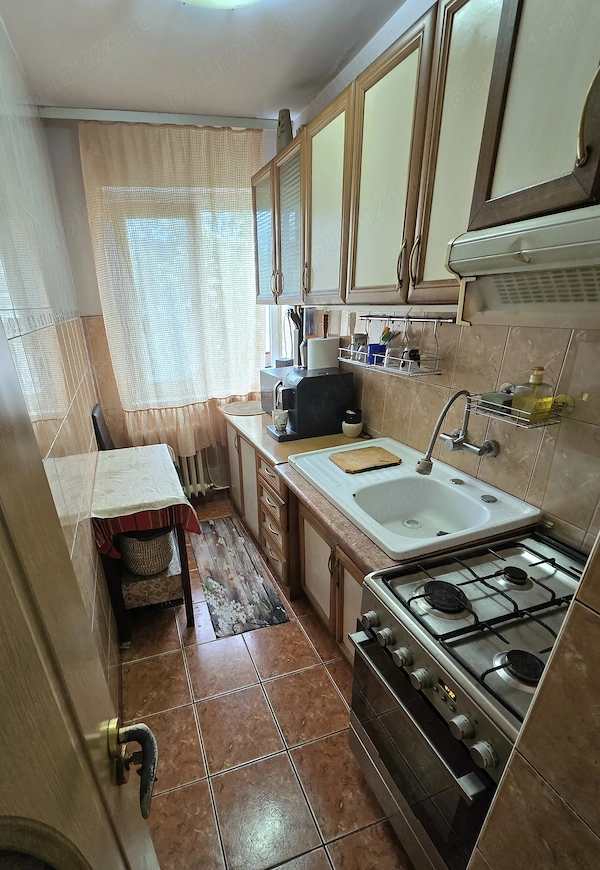 BAIA MARE, Aleea Neptun, Ap 2 camere, 38 MP, et. 4 4 48500 , usor negociabil — fotografia 1