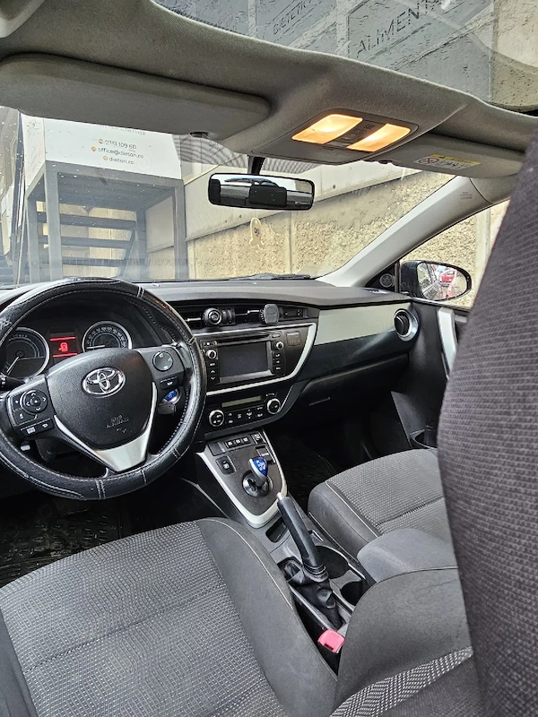 TOYOTA Auris 2013 — imagine 2