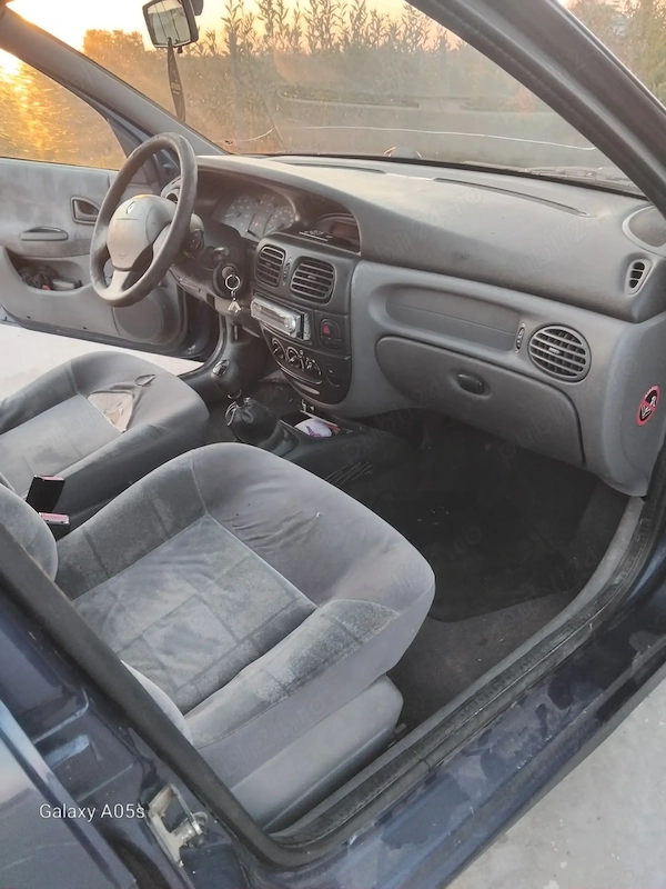 RENAULT Megane 2000 — imagine 10