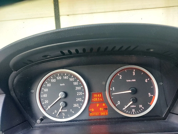 BMW 5 Series 2005 — imagine 6