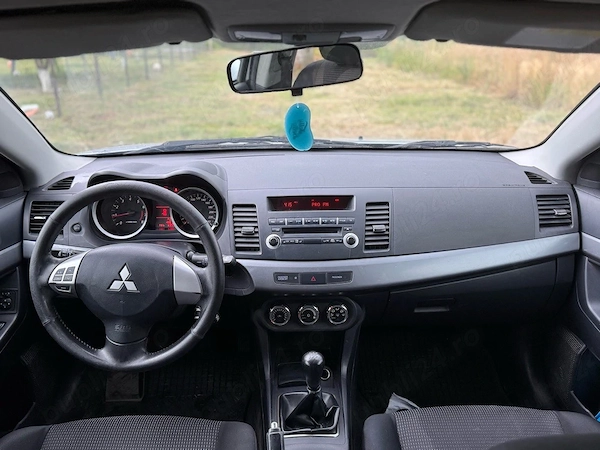 MITSUBISHI Lancer 2011 — imagine 3