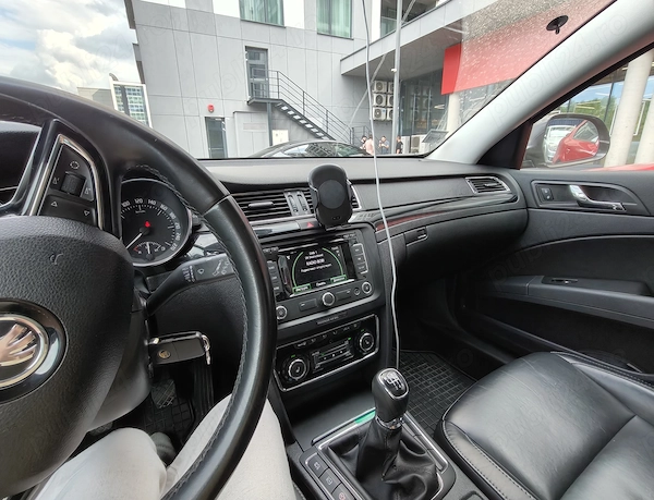 SKODA Superb 2015 — imagine 19