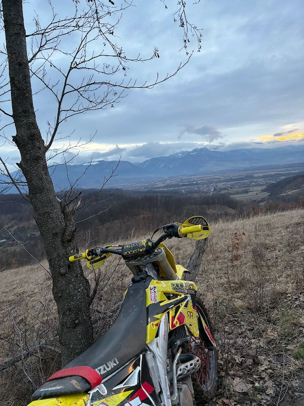 cross suzuki