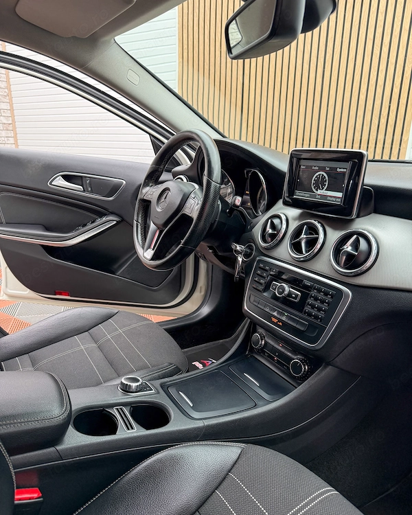 MERCEDES-BENZ GLA 2015 — imagine 14