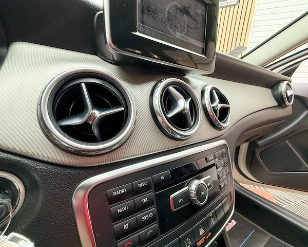 MERCEDES-BENZ GLA 2015 — imagine 7