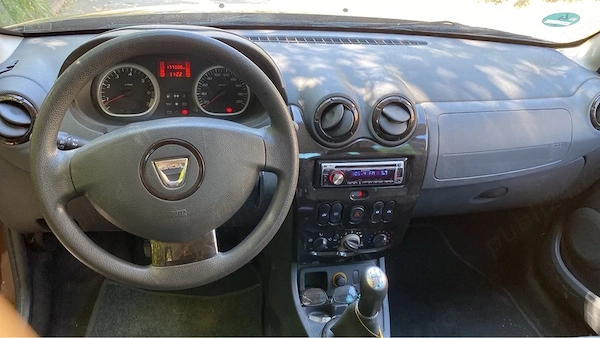 DACIA Duster 2011 — imagine 4