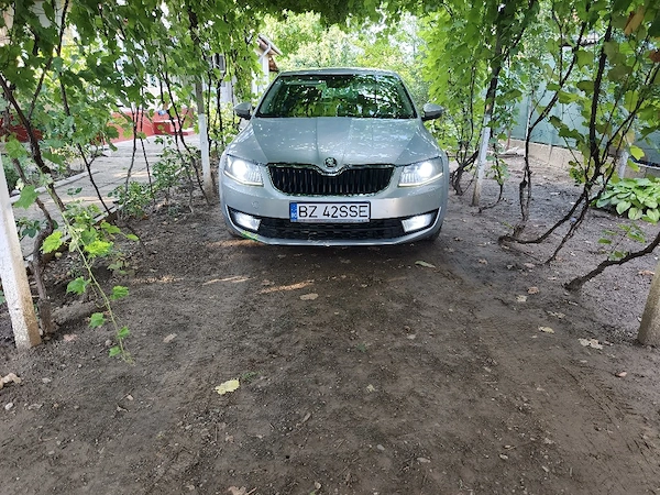 SKODA Octavia 2019 — imagine 5