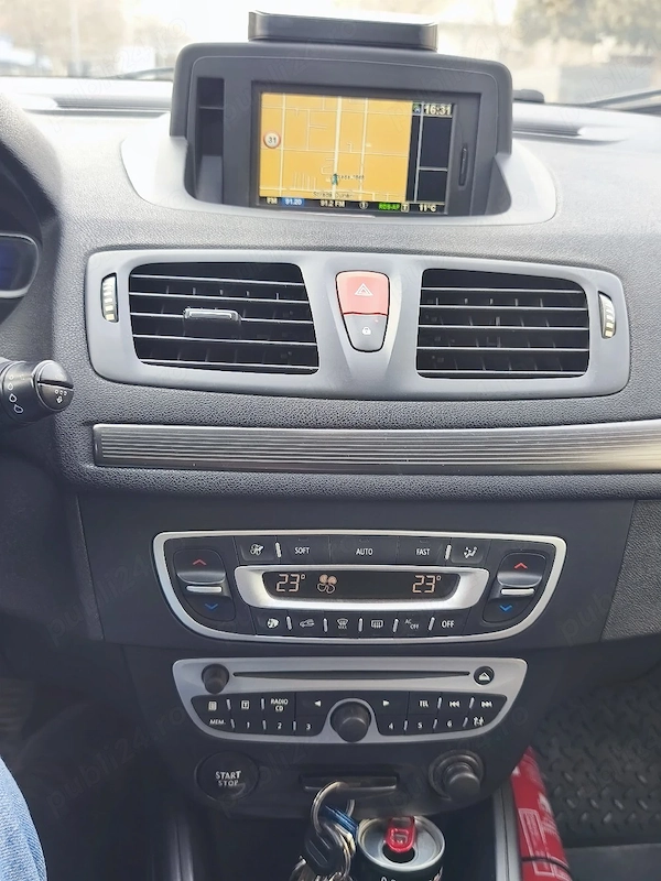RENAULT Megane 2011 — imagine 3