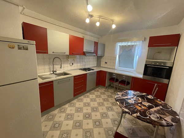 Închiriez apartament cu 2 camere, 58 mp Zona Bv. Cetății — fotografia 3