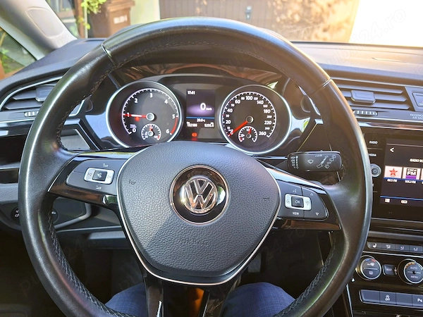 VOLKSWAGEN Touran 2019 — imagine 5