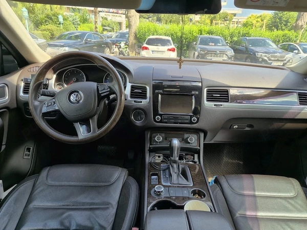VOLKSWAGEN Touareg 2015 — imagine 2