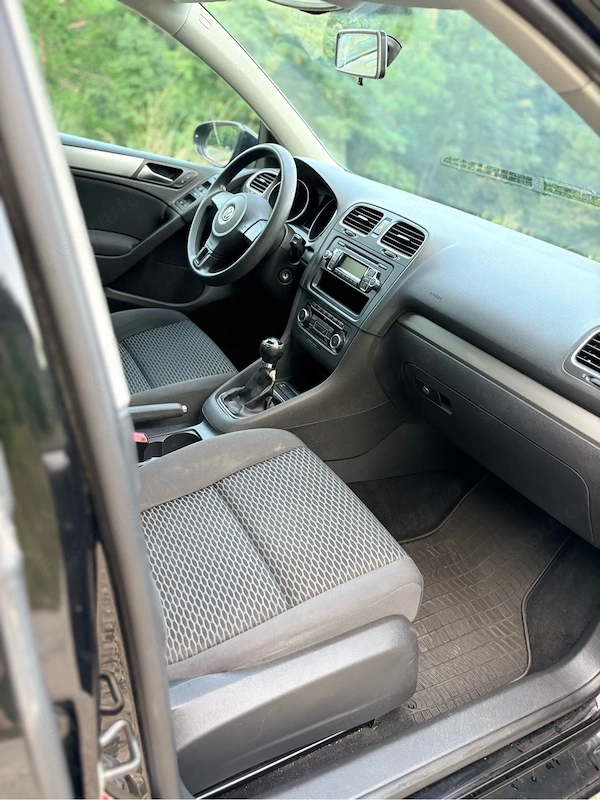 VOLKSWAGEN Golf 2010 — imagine 7