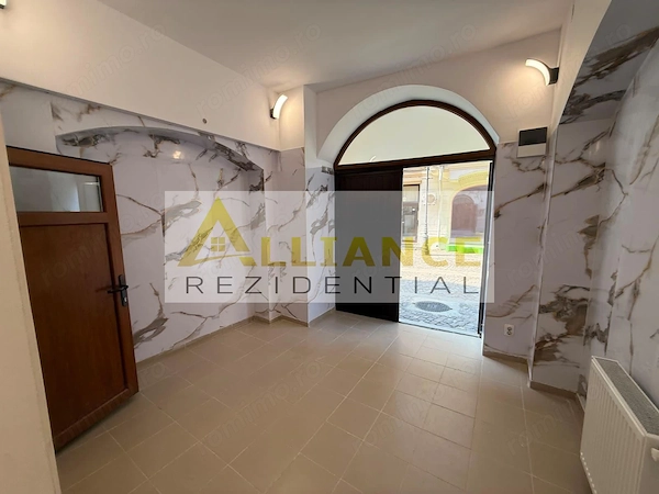 Piata Unirii Apartament tip duplex P+1 50 mp Centru Vechi Complet Renovat — fotografia 2