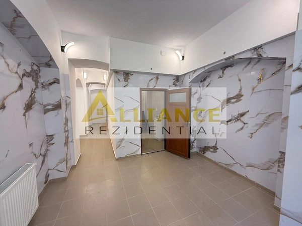 Piata Unirii Apartament tip duplex P+1 50 mp Centru Vechi Complet Renovat — fotografia 3
