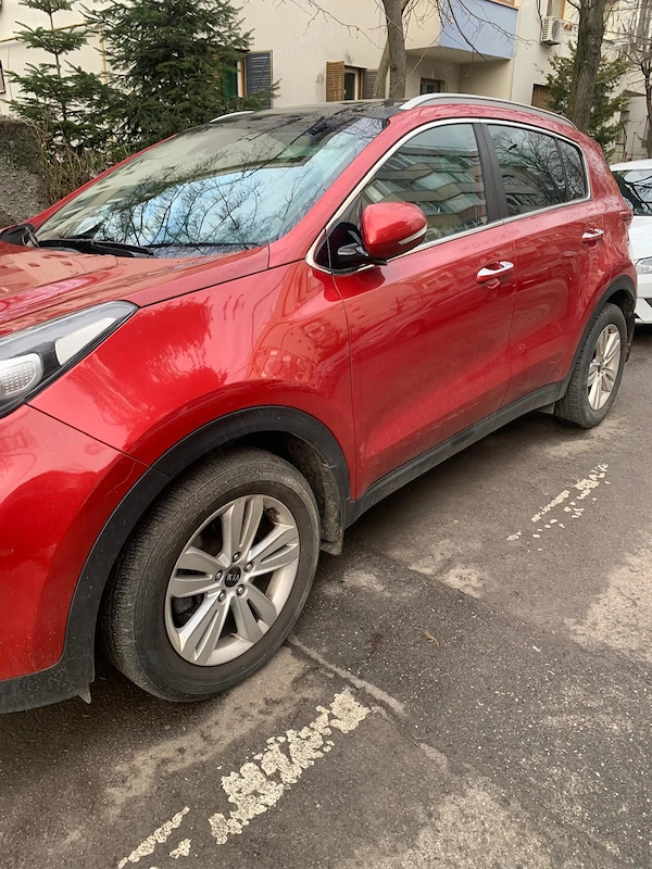 Mă vinde Kia Sportage an fabricație 2017 turbina 130 c p