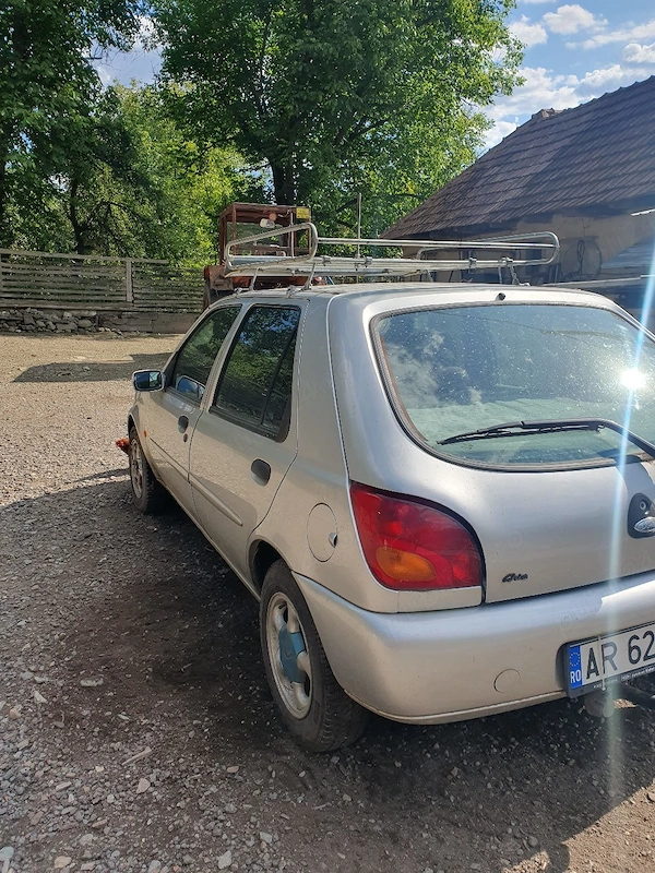 FORD Fiesta 1999 — imagine 2