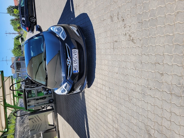 HYUNDAI i40 2013 — imagine 2