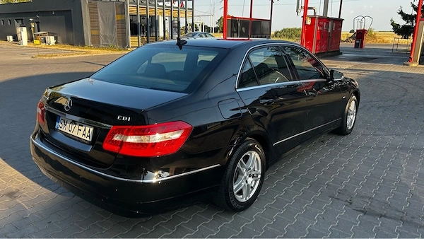 MERCEDES-BENZ E-Class 2010 — imagine 4