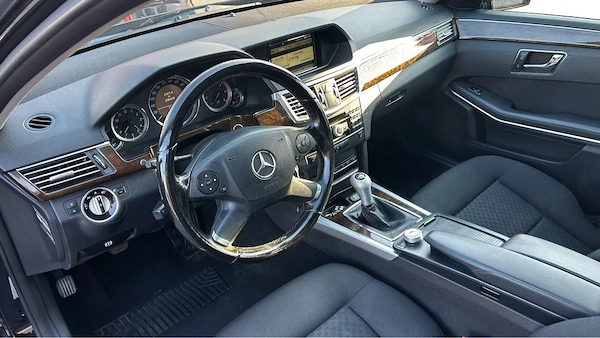 MERCEDES-BENZ E-Class 2010 — imagine 5
