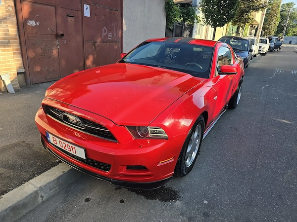Ford mustang V6 2014