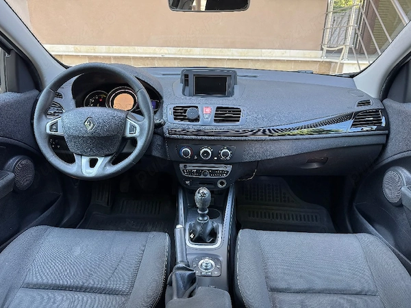 RENAULT Megane 2012 — imagine 7