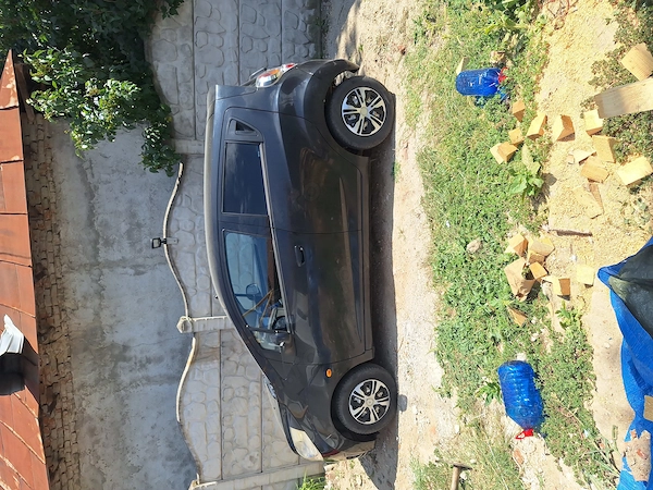 Vând auto chevrolet spark 2011