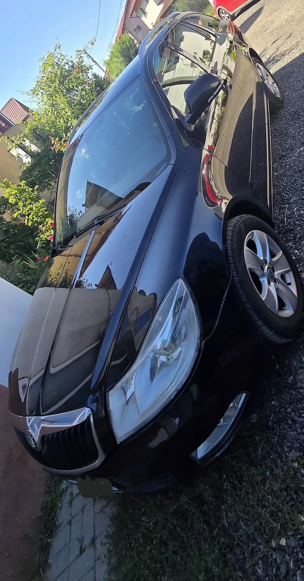 SKODA Octavia 2012 — imagine 5