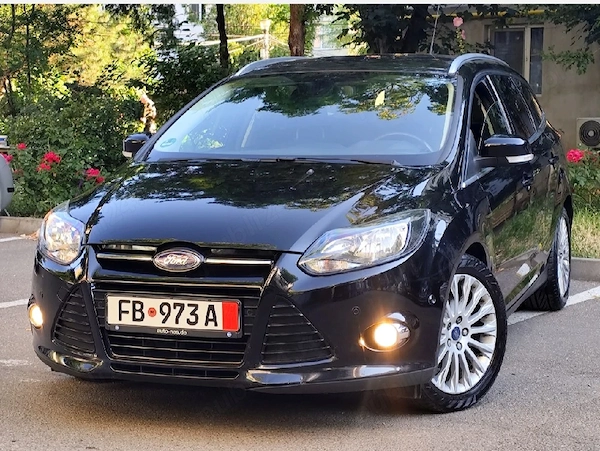 Ford Focus Titanium, 1.6 benzină clasic MPI, Climatronic, Keyless go