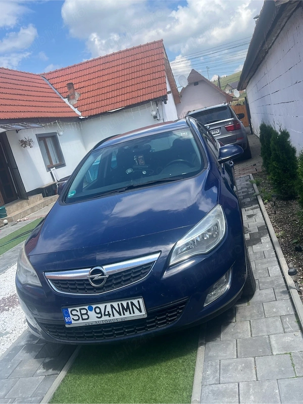 OPEL Astra 2011 — imagine 2