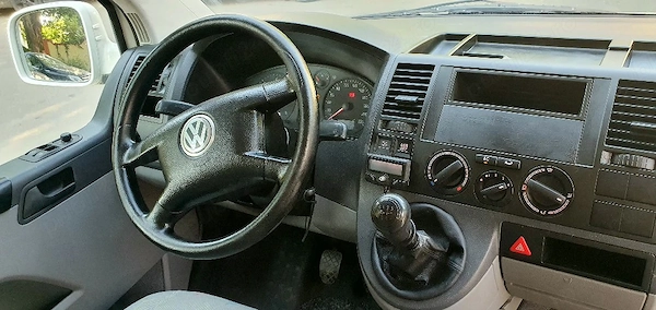 VOLKSWAGEN Transporter 2007 — imagine 3