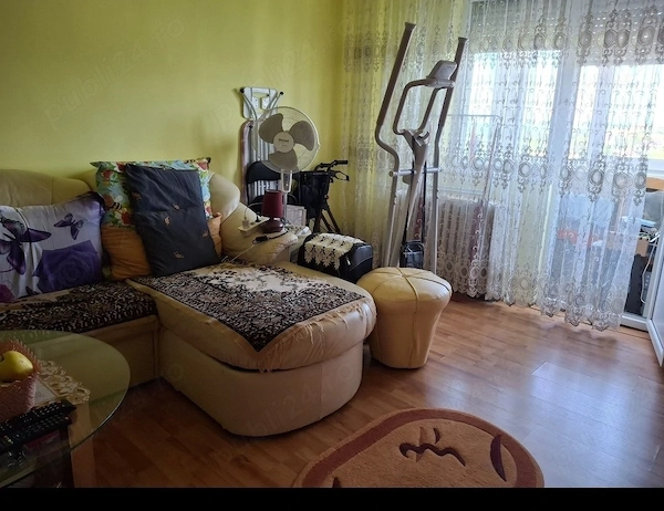 Vând apartament cu 2 camere , în Deva , micro 15 , bl 64 , et 10 . Centrală proprie — fotografia 2