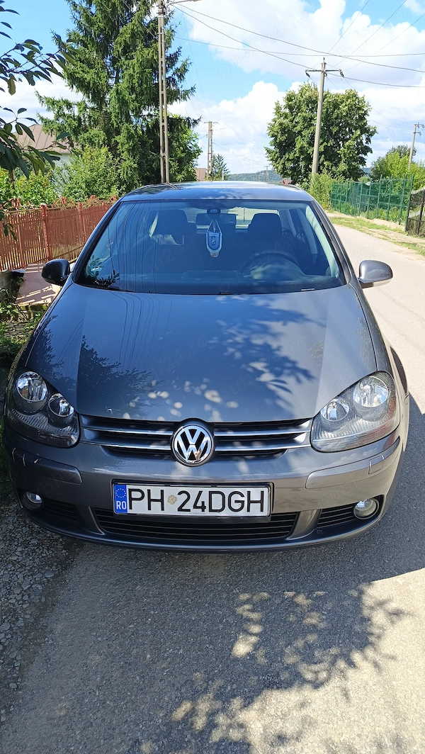 Vând golf5