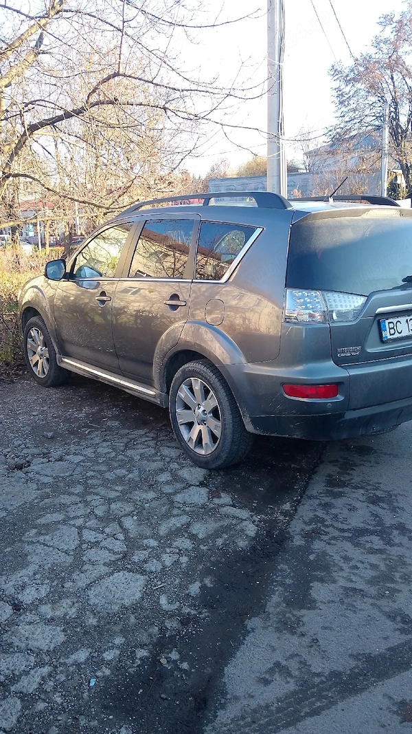 MITSUBISHI Outlander 2011 — imagine 5