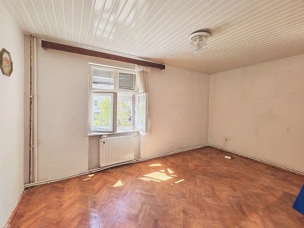 Vând apartament două camere în Reșița în zonă deosebită — fotografia 3