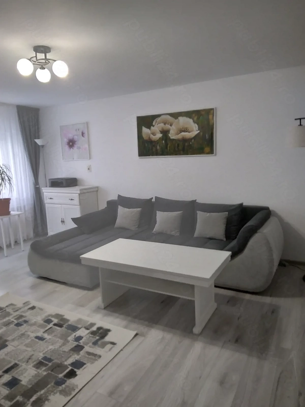 Apartament decomandat, 2 camere, 1 4, Virtuții, complet renovat și mobilat — fotografia 1
