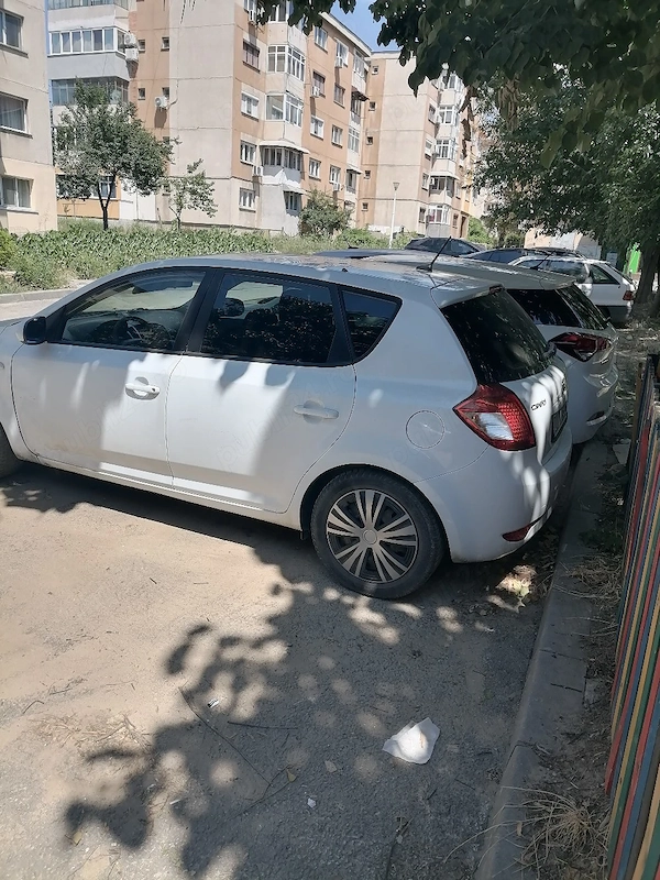 KIA Ceed 2012 — imagine 5