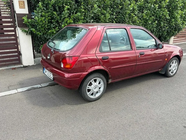 FORD Fiesta 2000 — imagine 4