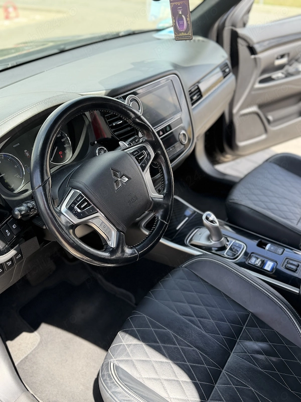 MITSUBISHI Outlander 2019 — imagine 4