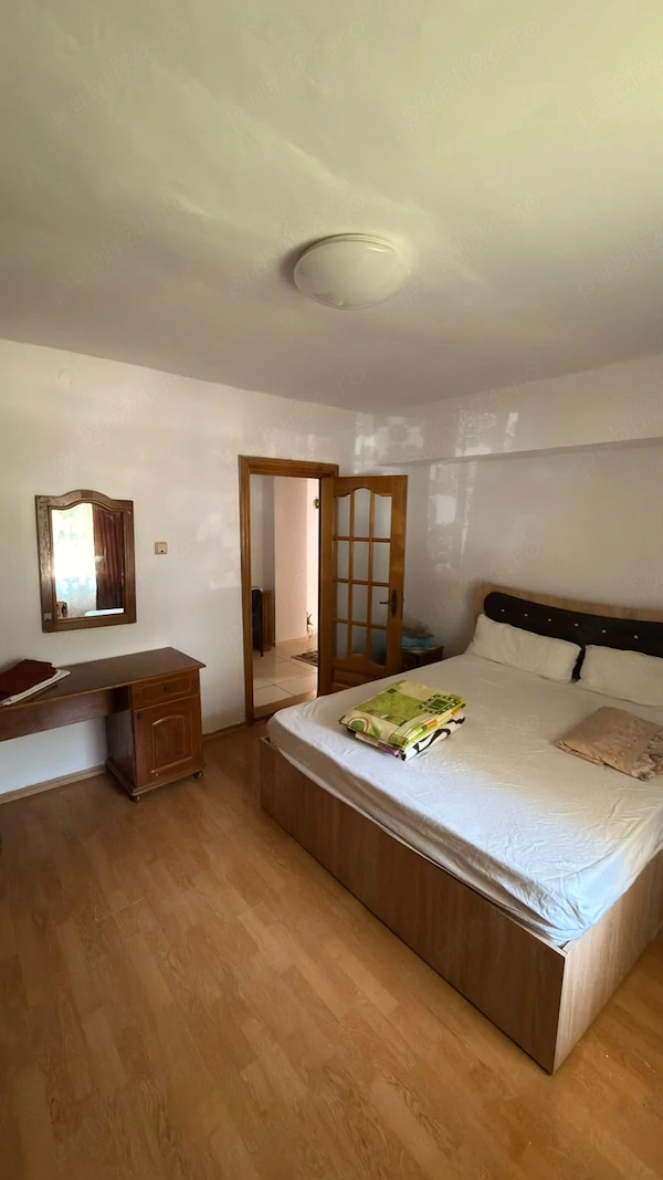 Inchiriez -Apartament 65 m decomandat 2 camere,2 băi in Piața Traian — fotografia 3