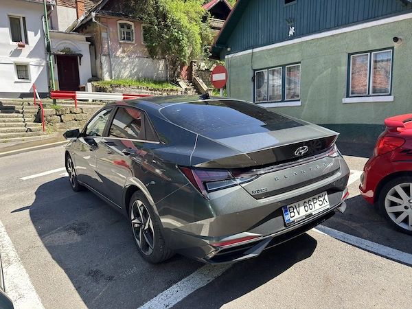 HYUNDAI Elantra 2022 — imagine 2
