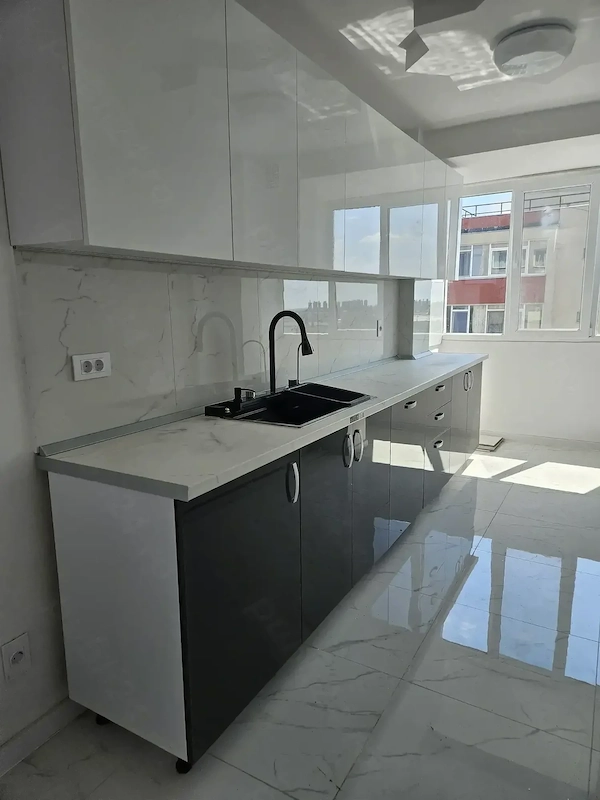 Închiriez apartament 3 camere zona Piata Progresul — fotografia 3