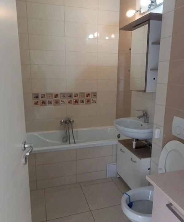 centru in SUCEAVA dau in chirie apartament cu 2 camere — fotografia 3