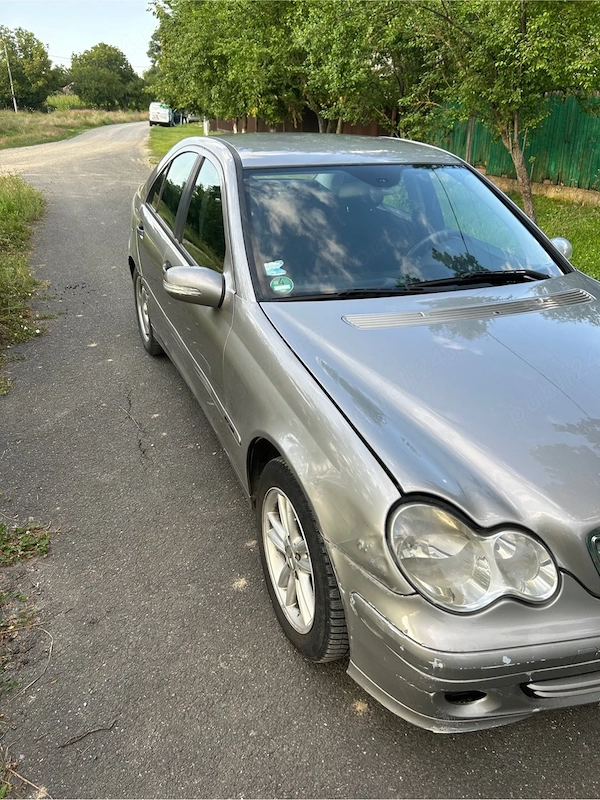 MERCEDES-BENZ C-Class 2005 — imagine 4
