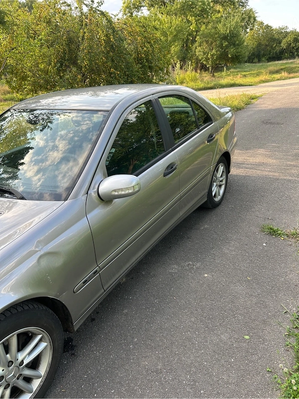 MERCEDES-BENZ C-Class 2005 — imagine 5