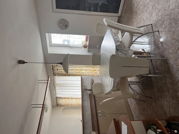 Închiriez apartament zona centrala — fotografia 1