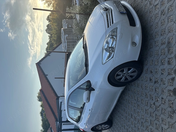 TOYOTA Auris 2012 — imagine 2