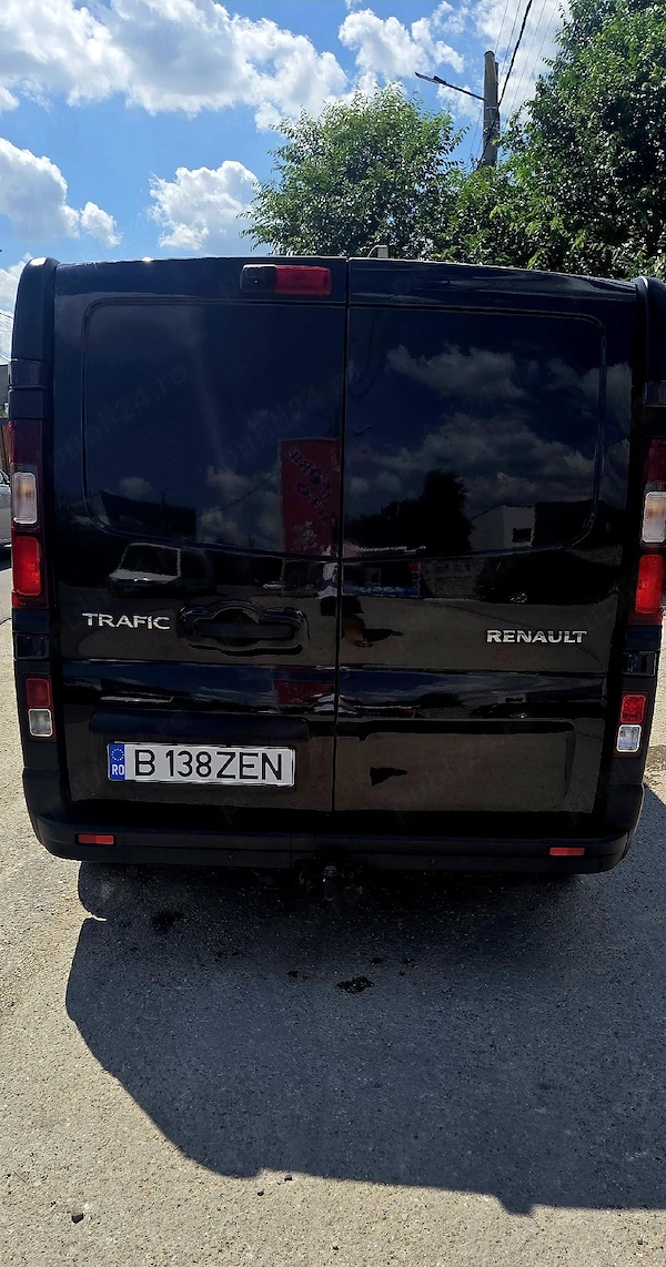 RENAULT Trafic 2017 — imagine 2