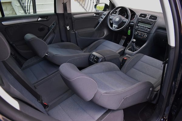 VOLKSWAGEN Golf 2012 — imagine 7