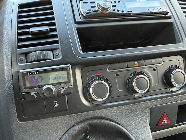 VOLKSWAGEN Transporter 2011 — imagine 10
